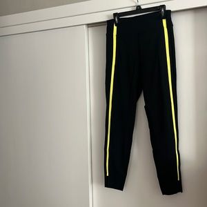 Zyia Active Black Neon Tape Luxe Hi-Rise 7/8, 24”, size 4